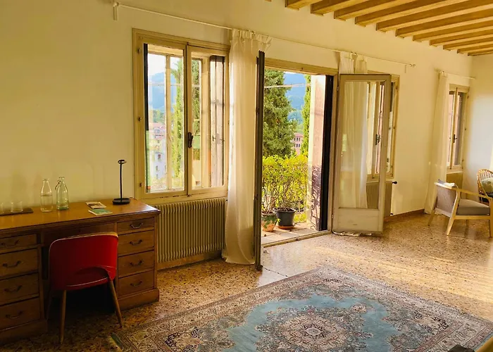 Oda ve Kahvaltı Le 33 3*