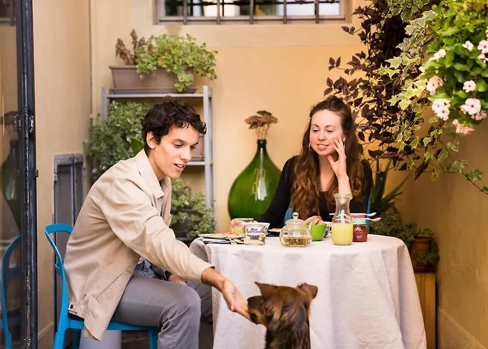 Le 33 Oda ve Kahvaltı 3*